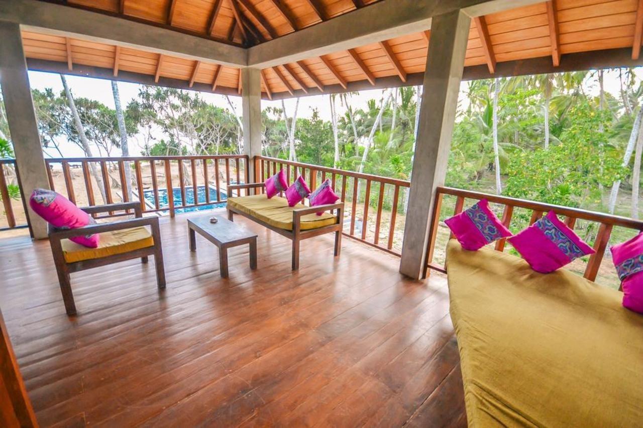 Sanjis The Seaside Cabanas แทนกาลเล ภายนอก รูปภาพ