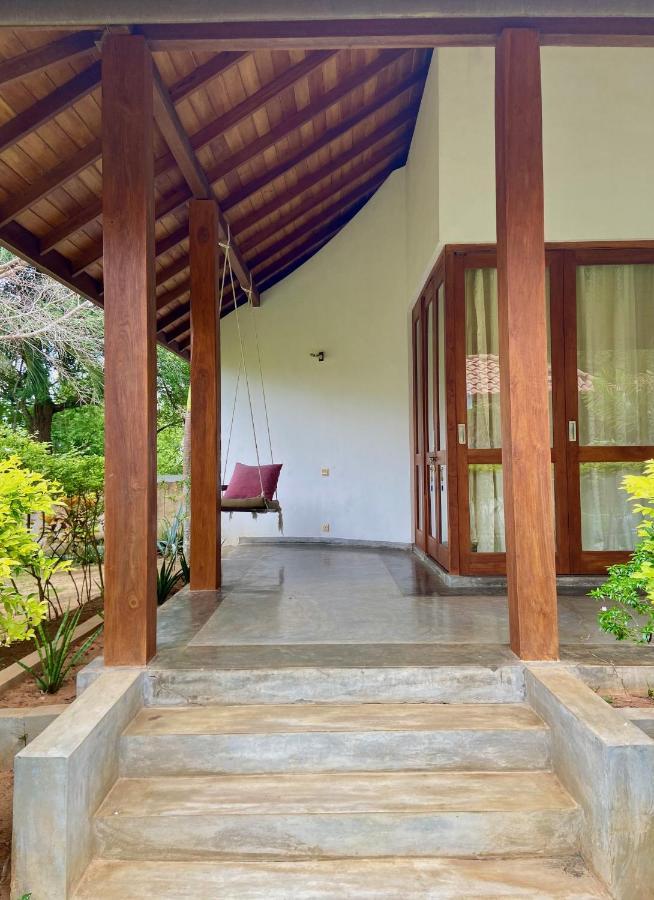 Sanjis The Seaside Cabanas แทนกาลเล ภายนอก รูปภาพ