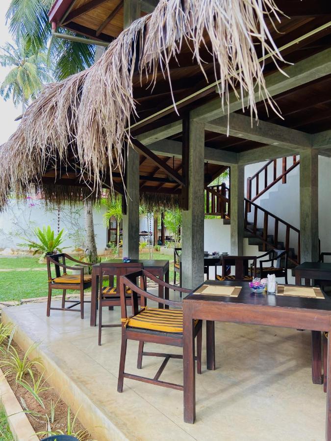 Sanjis The Seaside Cabanas แทนกาลเล ภายนอก รูปภาพ
